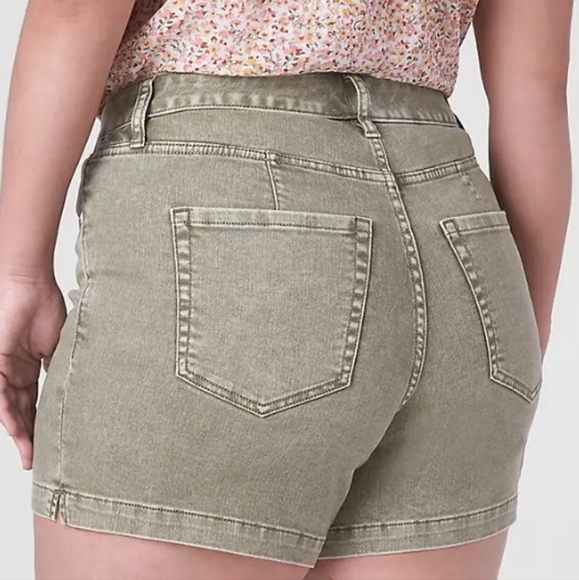 🔹Lane Bryant Signature Fit Jean Short - Picture 3 of 6
